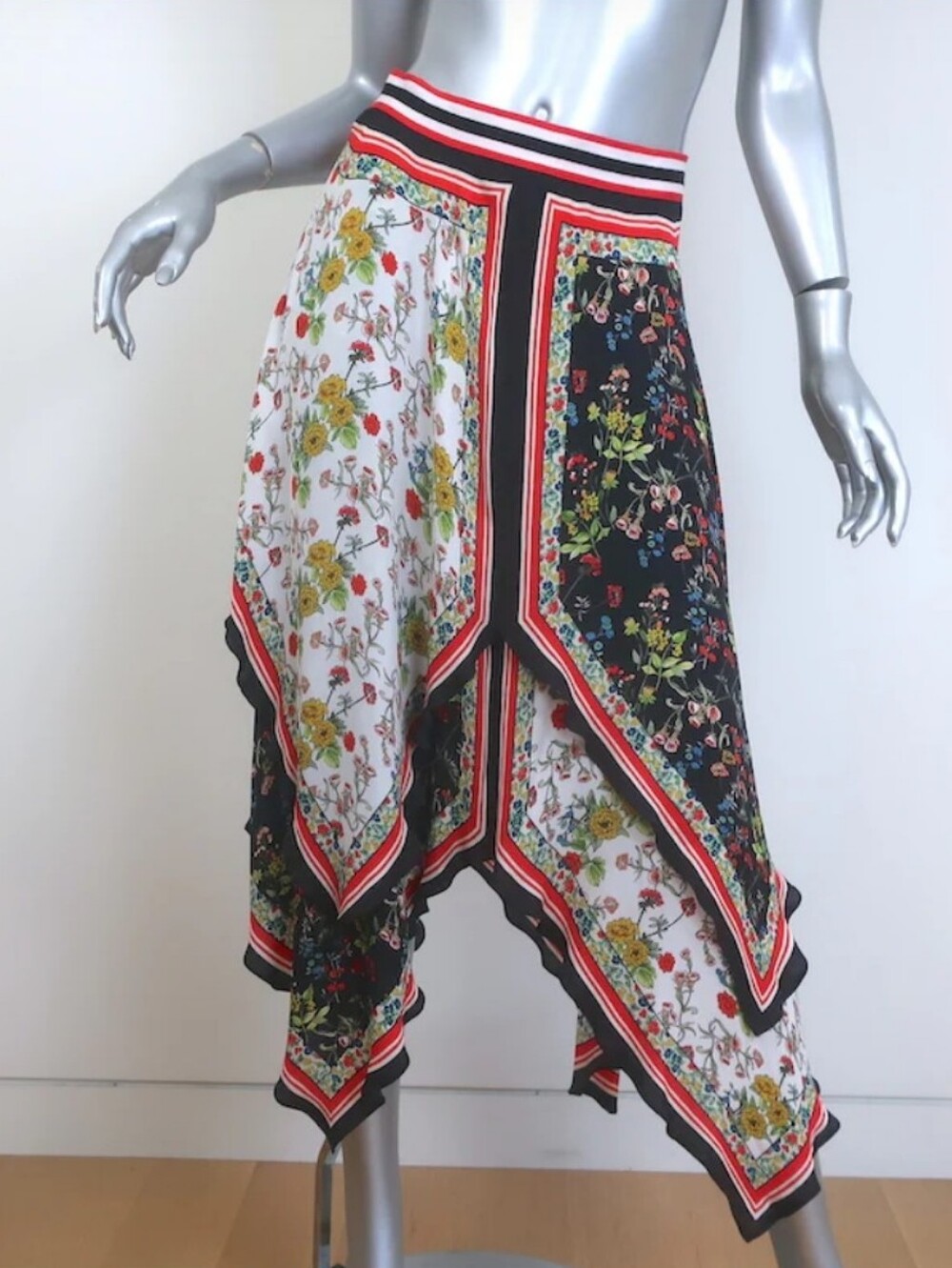 Alice + Olivia Floral Mixed-Panel Skirt - Picture 3 of 8